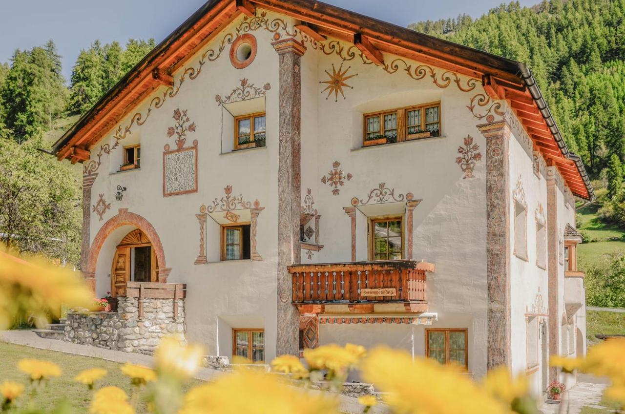Chasa Curtins Apartamento Valchava Exterior foto